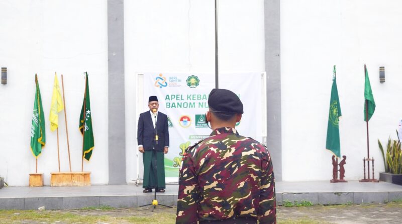 Kyai Marahalim Pimpin Apel Hari Santri Nasional di UNUSU bersama Ratusan Kader NU